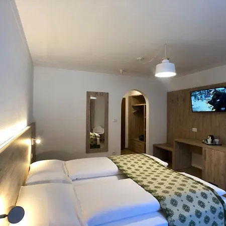 Kronplatzer Hof Hotel 3*